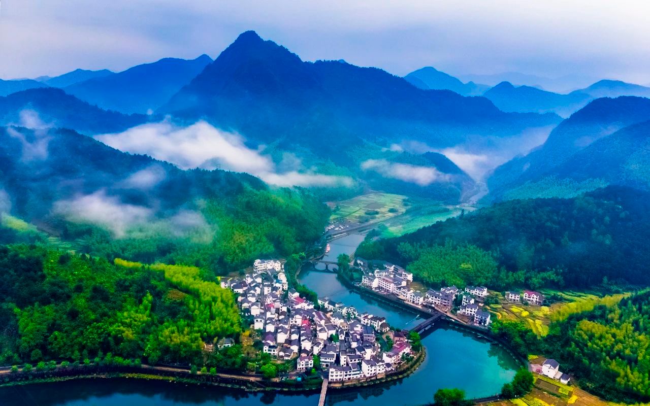 浙江盛情款待，尊敬的各位来宾与朋友们